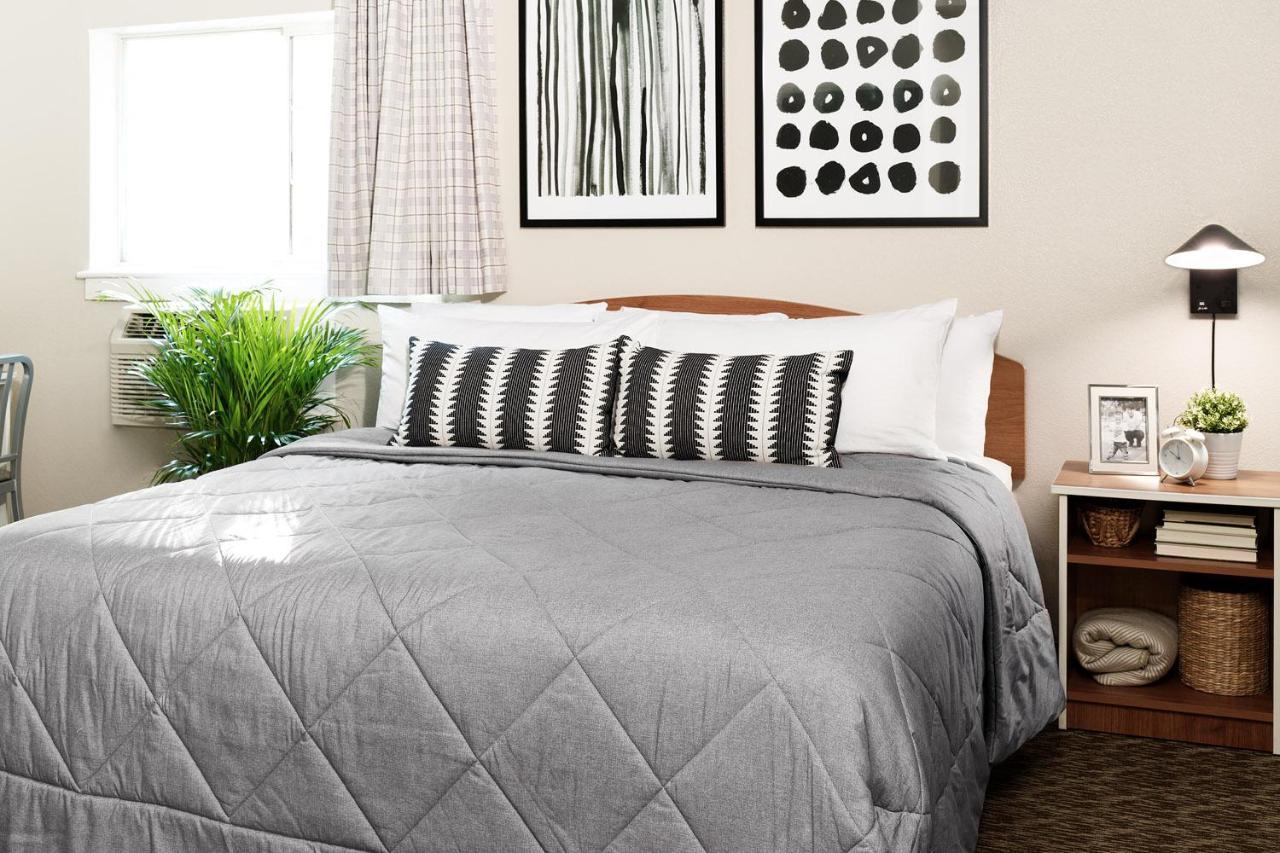 Intown Suites Extended Stay Greensboro Nc - Lanada Экстерьер фото