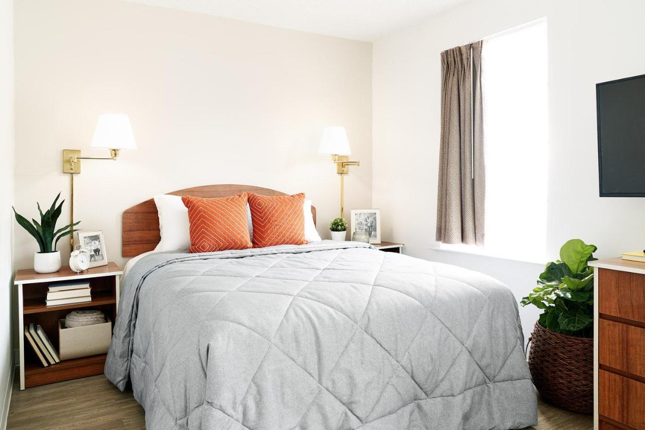 Intown Suites Extended Stay Greensboro Nc - Lanada Экстерьер фото