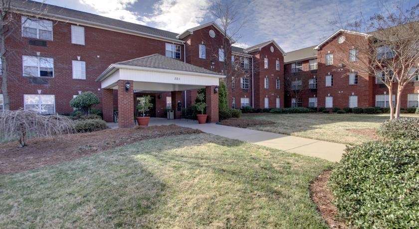 Intown Suites Extended Stay Greensboro Nc - Lanada Экстерьер фото